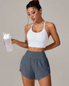 Short sport femme — tissu léger respirant, vue profil