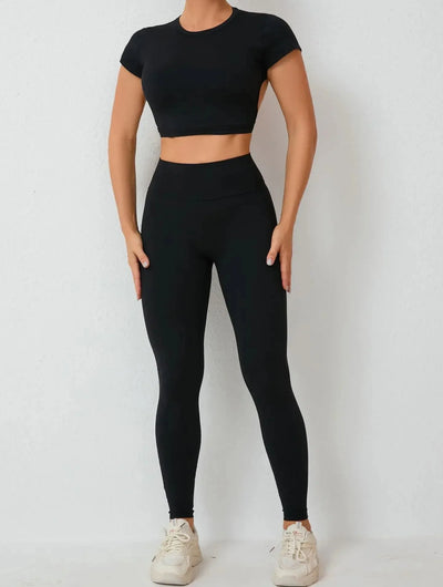 Ensemble sport — dos croisé aéré, détail