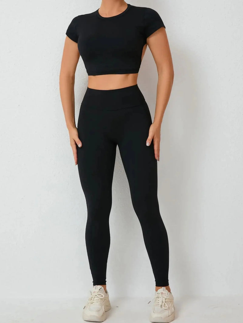 Ensemble sport — dos croisé aéré, détail