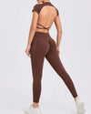 Ensemble sport — silhouette complète en mouvement