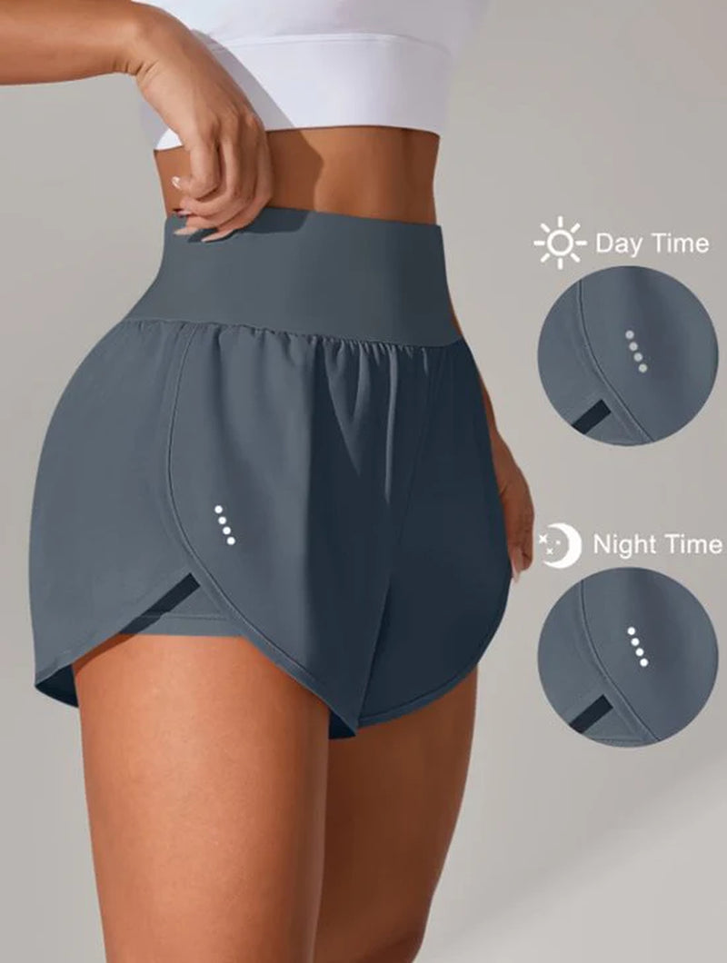 Short sport femme — ceinture large taille haute, détail